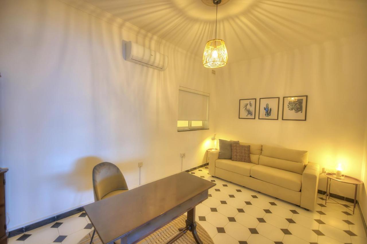 Beautifully Furnished Seafront 4 Bedrooms Goslm-4 Слима Екстериор снимка